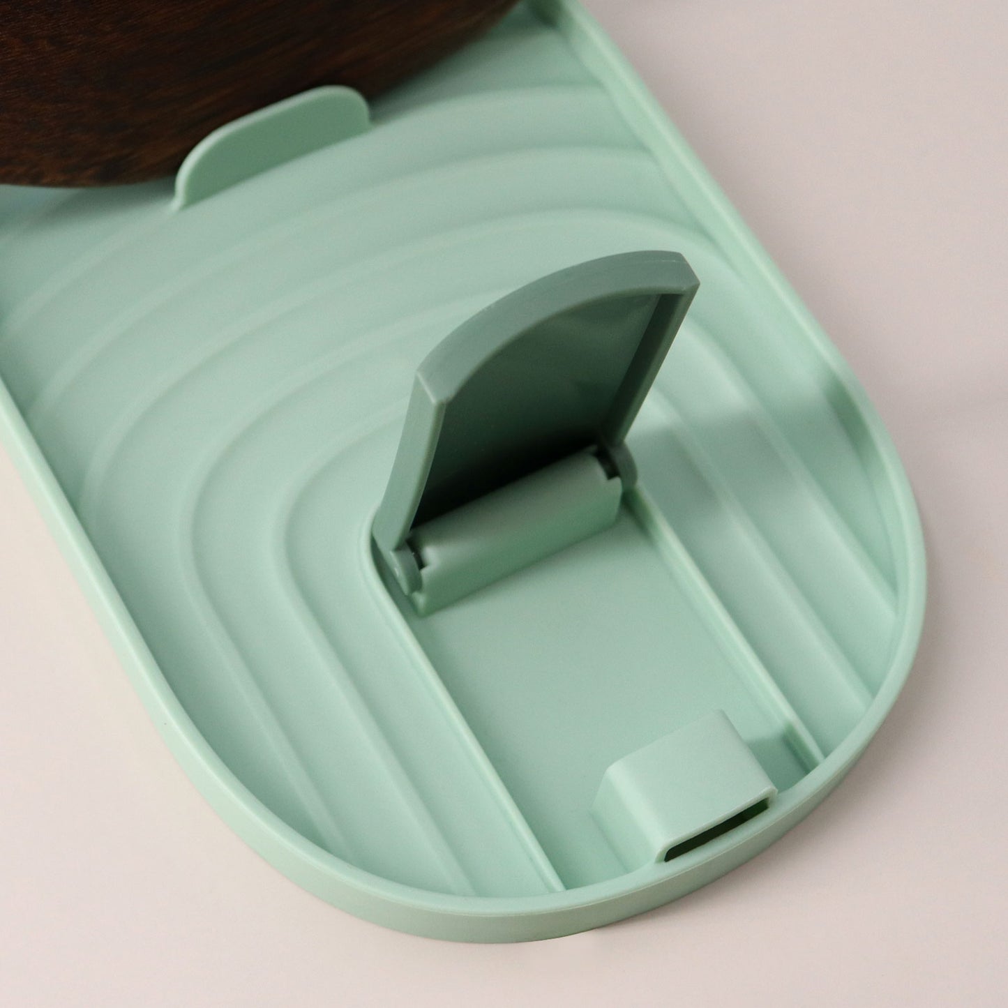 Waves Plastic Spoon Holder